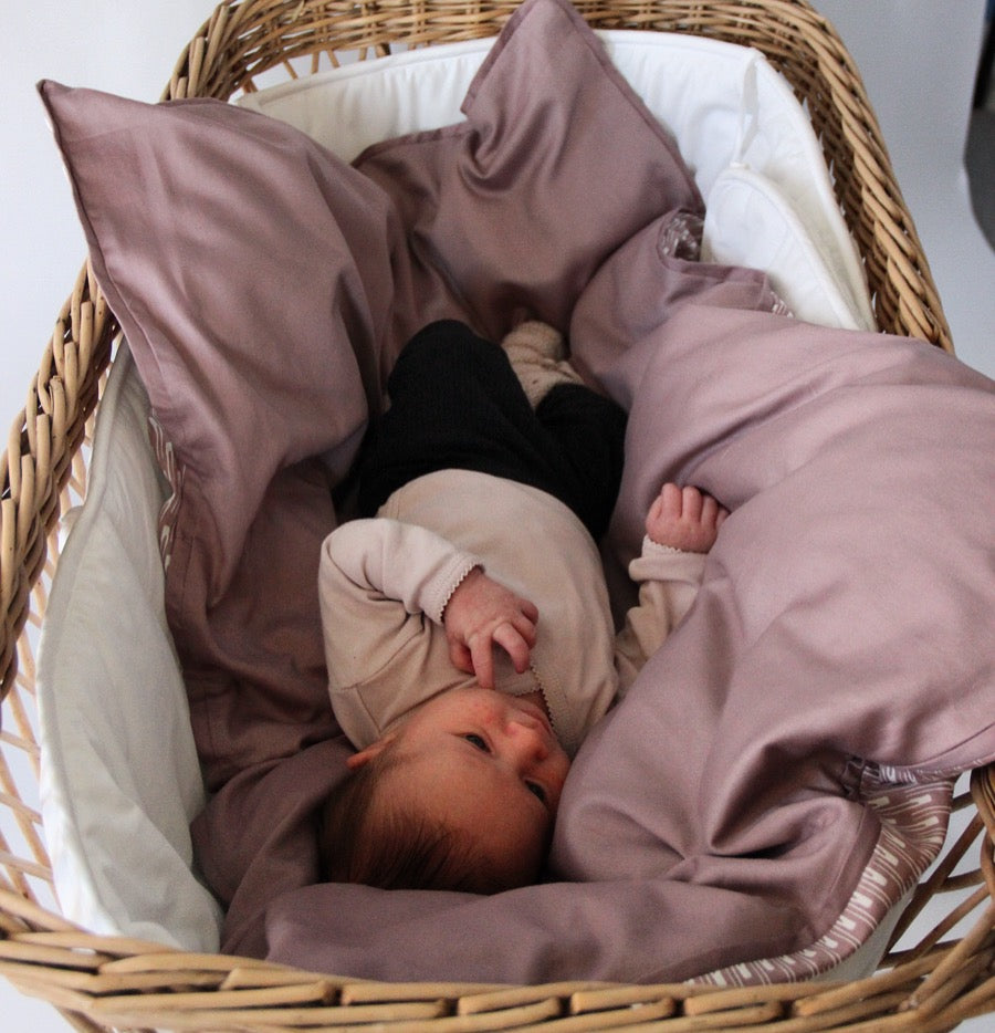 Babysengetøj pige Manostiles