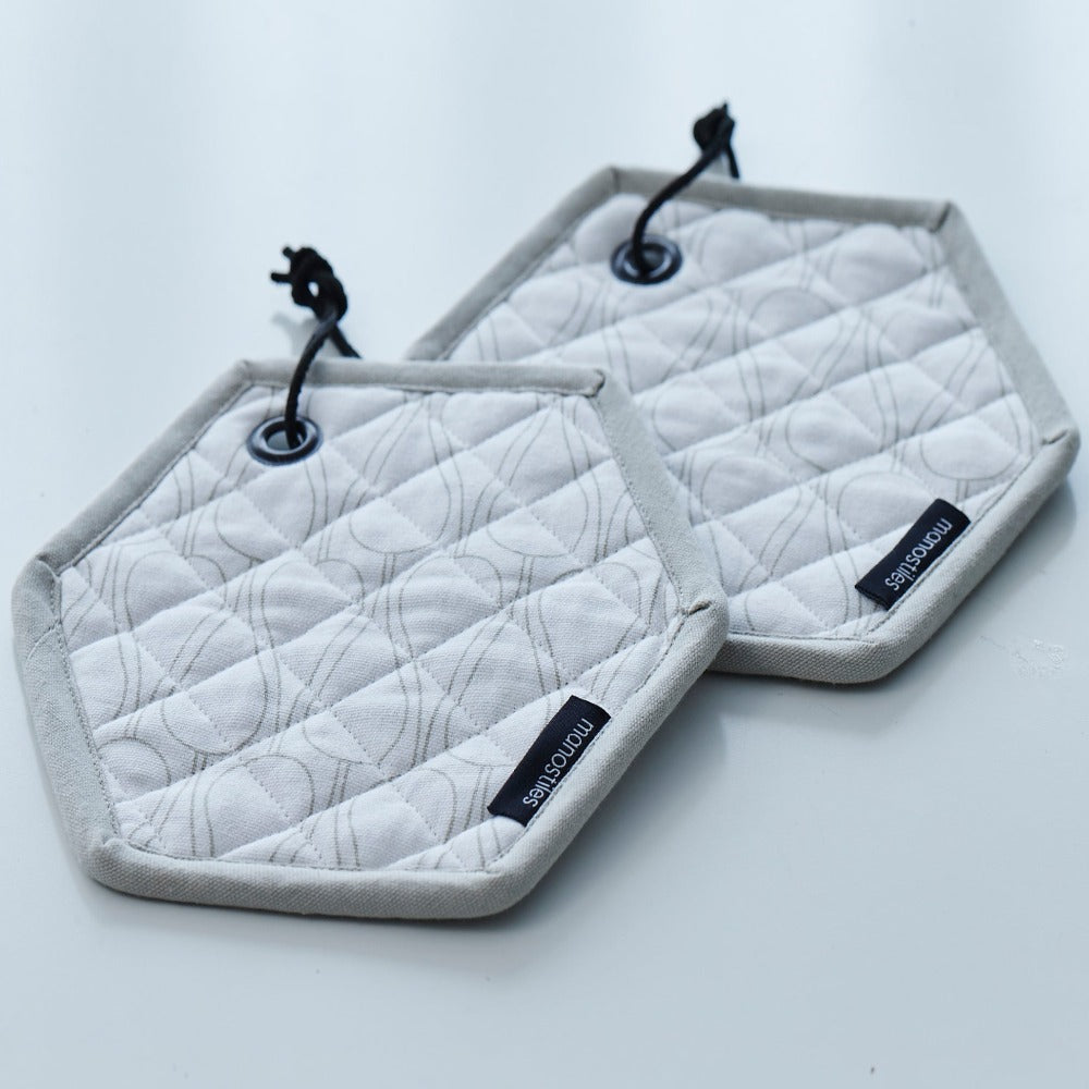 Grydelapper - Hvid m. grå seeds - Manostiles Danish Design