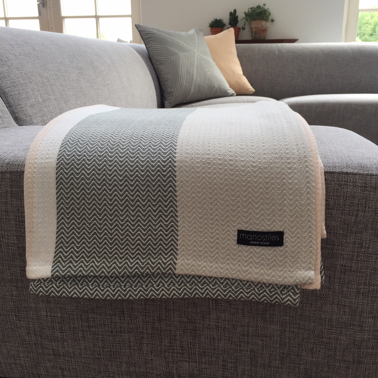 Plaid - Nude - Manostiles Danish Design