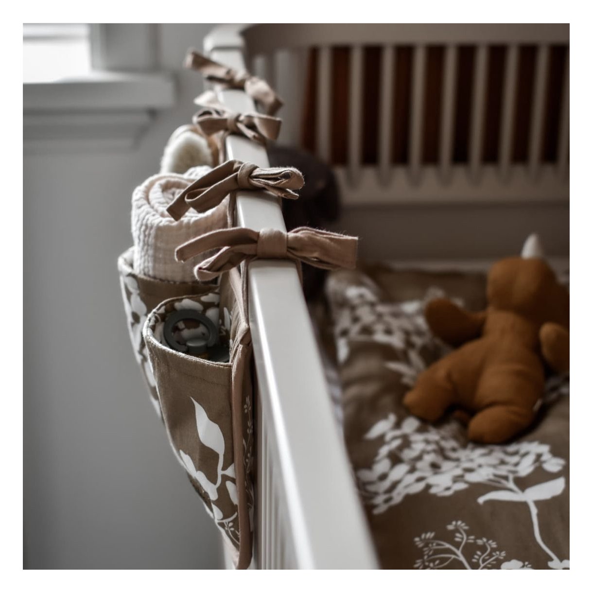 Babysengetøj - Vilde Blomster - Manostiles Danish Design