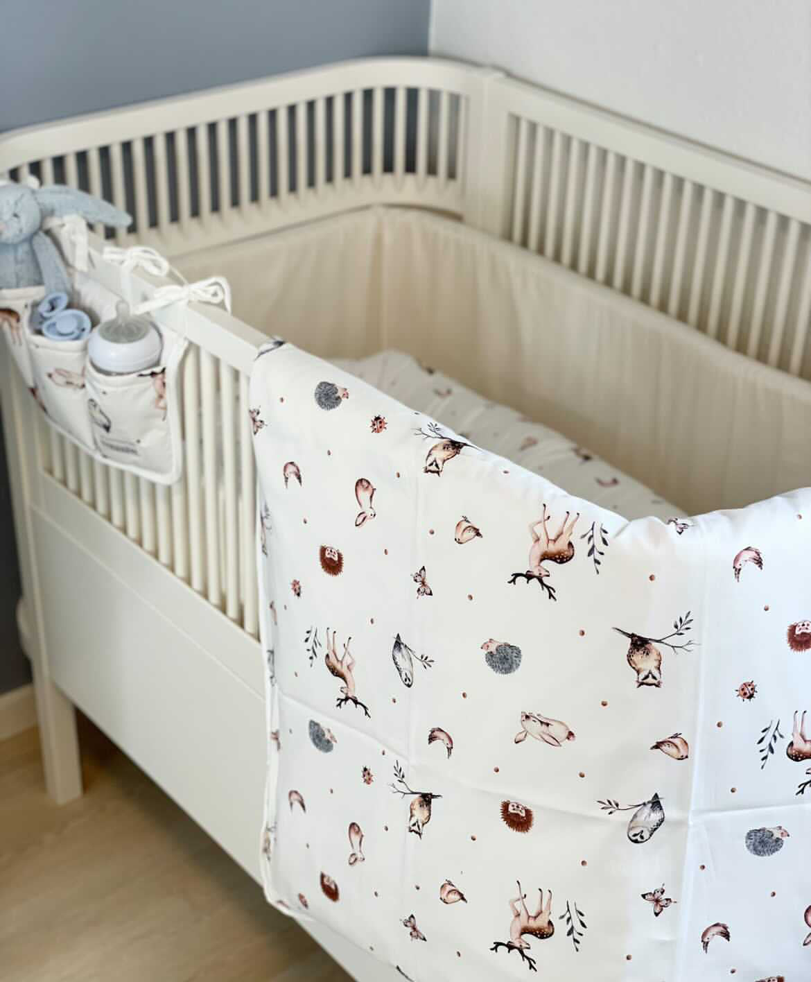 Sengelomme - Hvid, Skovens Dyr - Manostiles Danish Design